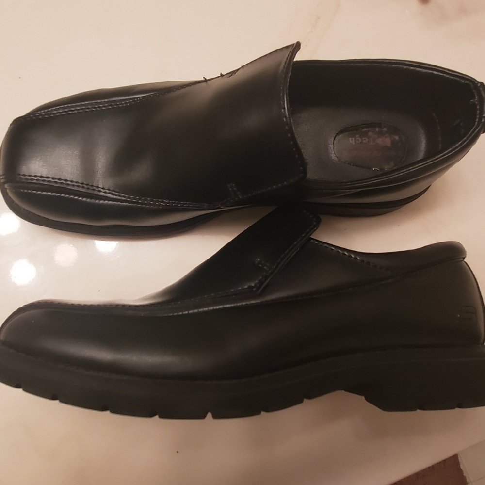 Sketchers Leather Shoes 10m